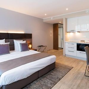 Studio met een King Size Bed